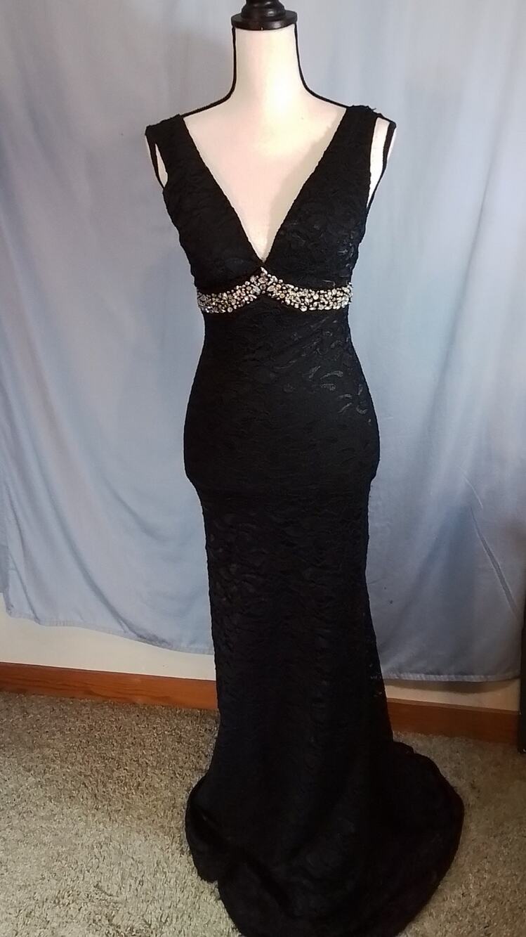 Voltage La Scala Lace Formal Dress
